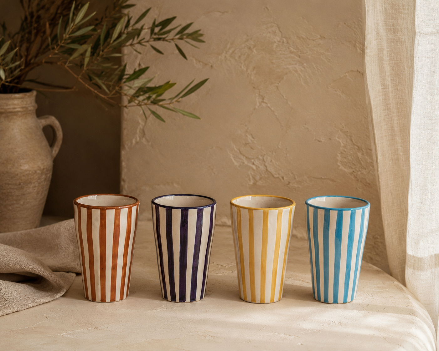 Handbemalter Keramikbecher - Azur, Safran, Indigo oder Terrakotta